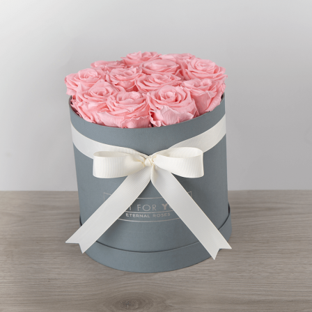 03_pink_grey_box