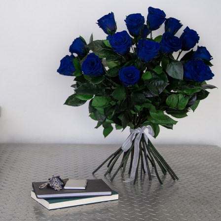 04_blue_roses_buttonbouquet